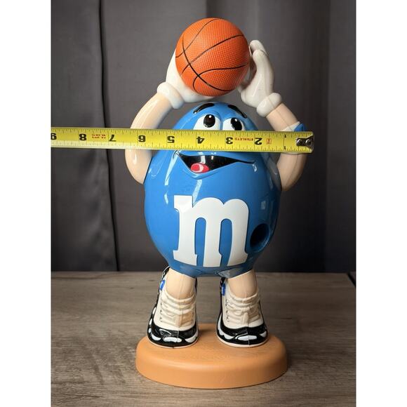 Vintage unused M&M blue basketball player candy dispenser - Picture 7 of 7